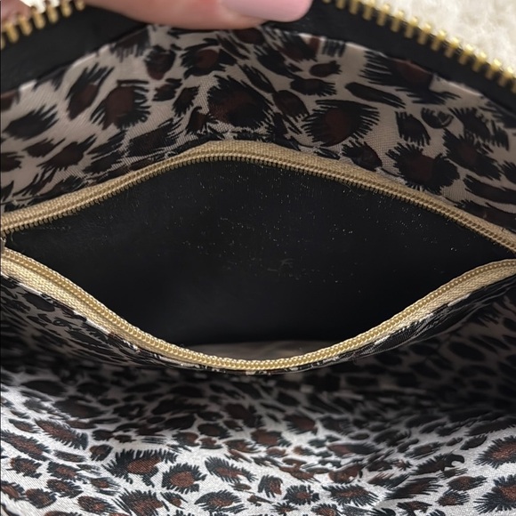 👛Black Sequin Clutch with Gold Zipper - Picture 3 of 4